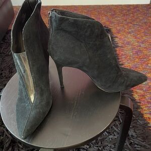 Elegant Black Suede Ankle Boots